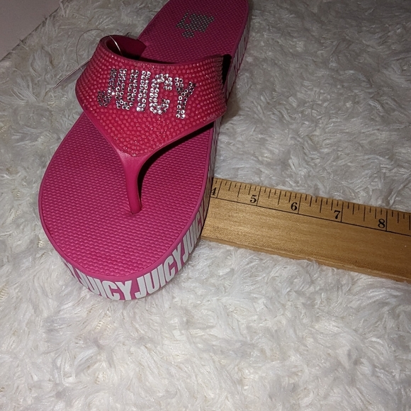 Nwt Juicy couture fuchsia Juicy Sandy sandals - Picture 9 of 16